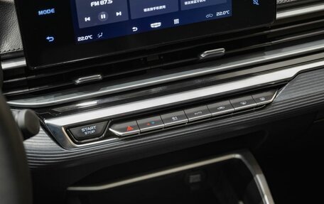 Geely Emgrand, 2024 год, 2 370 051 рублей, 22 фотография