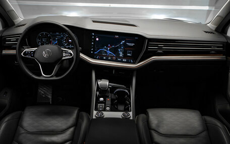 Volkswagen Touareg III, 2019 год, 6 150 000 рублей, 8 фотография