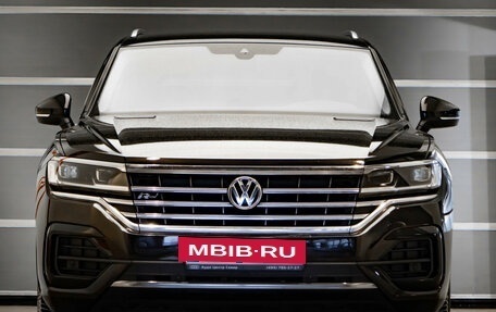 Volkswagen Touareg III, 2019 год, 6 150 000 рублей, 2 фотография