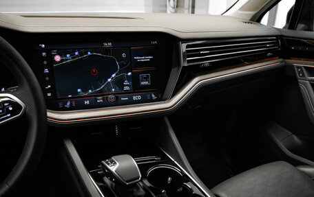 Volkswagen Touareg III, 2019 год, 6 150 000 рублей, 21 фотография