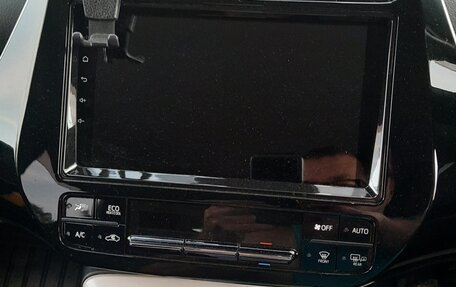 Toyota Prius IV XW50, 2016 год, 1 600 000 рублей, 17 фотография