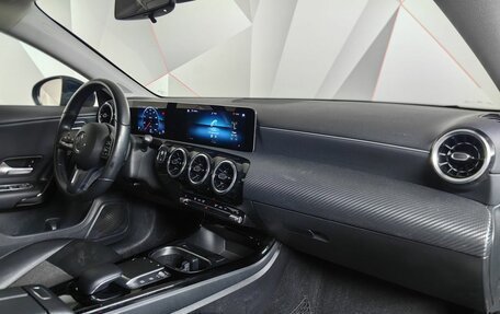 Mercedes-Benz CLA, 2020 год, 2 800 000 рублей, 13 фотография