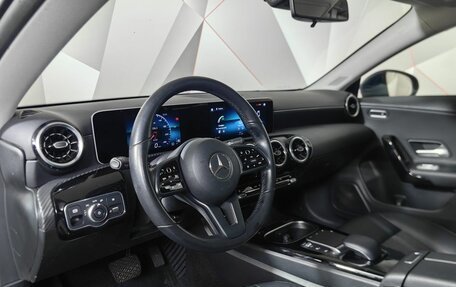 Mercedes-Benz CLA, 2020 год, 2 800 000 рублей, 19 фотография