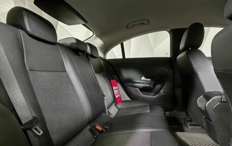 Mercedes-Benz CLA, 2020 год, 2 800 000 рублей, 16 фотография