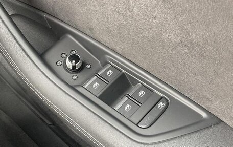 Audi A4, 2021 год, 1 880 000 рублей, 30 фотография