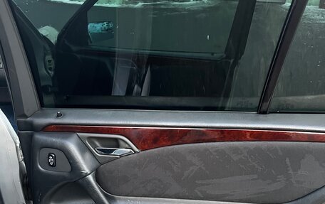 Mercedes-Benz E-Класс, 1999 год, 11 фотография