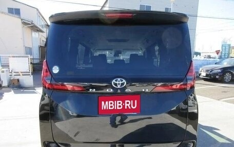 Toyota Noah, 2022 год, 2 993 000 рублей, 11 фотография