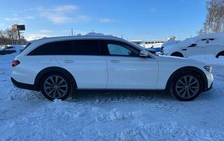 Mercedes-Benz E-Класс, 2020 год, 4 249 000 рублей, 14 фотография