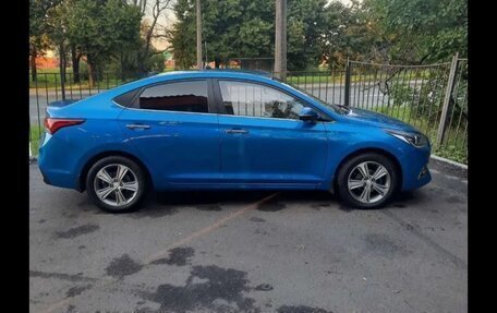 Hyundai Solaris II рестайлинг, 2017 год, 950 000 рублей, 2 фотография