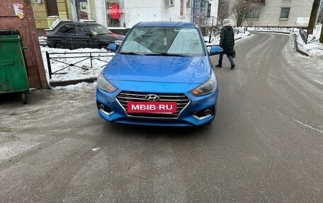 Hyundai Solaris II рестайлинг, 2017 год, 950 000 рублей, 5 фотография