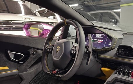 Lamborghini Huracán, 2024 год, 26 250 000 рублей, 11 фотография