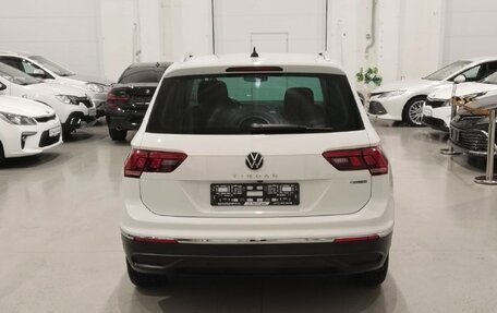 Volkswagen Tiguan II, 2021 год, 3 350 000 рублей, 5 фотография