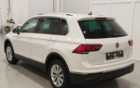 Volkswagen Tiguan II, 2021 год, 3 350 000 рублей, 4 фотография