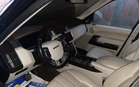 Land Rover Range Rover IV рестайлинг, 2014 год, 2 800 000 рублей, 3 фотография