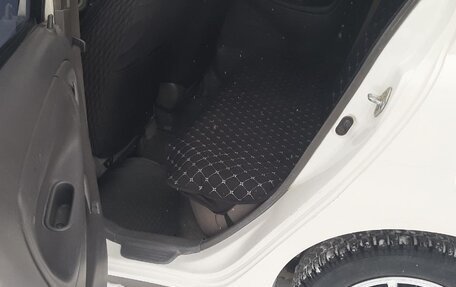 Toyota Platz, 2002 год, 375 000 рублей, 12 фотография