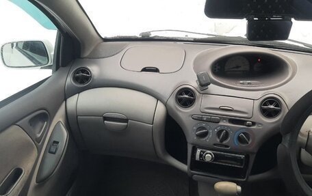 Toyota Platz, 2002 год, 375 000 рублей, 16 фотография