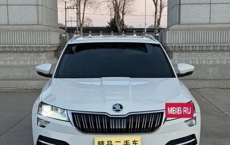 Skoda Karoq I, 2023 год, 1 800 777 рублей, 3 фотография