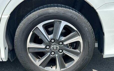 Toyota Voxy III, 2021 год, 1 755 000 рублей, 10 фотография