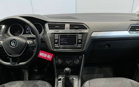 Volkswagen Tiguan II, 2017 год, 1 630 000 рублей, 17 фотография