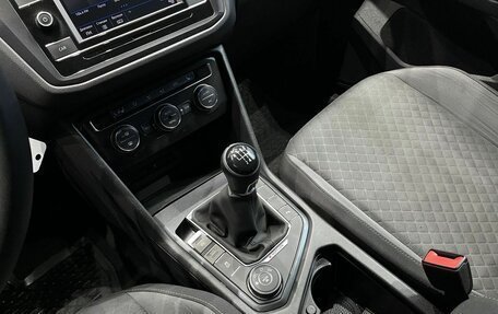 Volkswagen Tiguan II, 2017 год, 1 630 000 рублей, 22 фотография