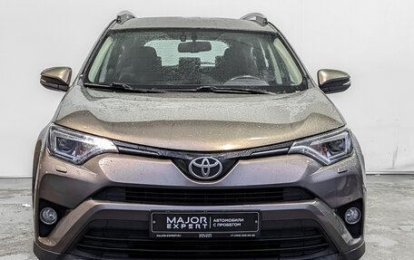 Toyota RAV4, 2018 год, 2 200 000 рублей, 2 фотография