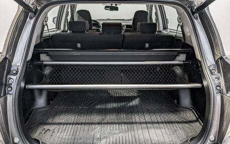 Toyota RAV4, 2018 год, 2 200 000 рублей, 10 фотография