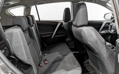 Toyota RAV4, 2018 год, 2 200 000 рублей, 12 фотография