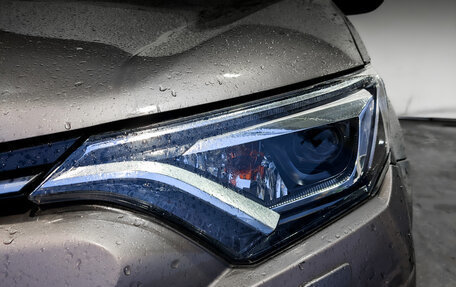 Toyota RAV4, 2018 год, 2 200 000 рублей, 17 фотография