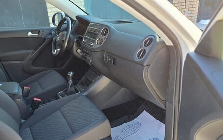 Volkswagen Tiguan I, 2011 год, 1 149 000 рублей, 13 фотография