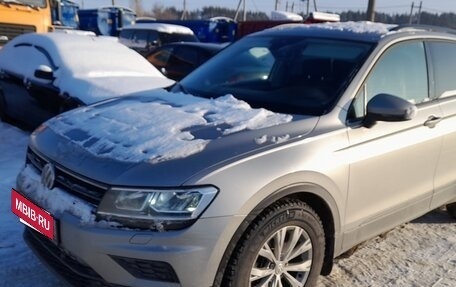 Volkswagen Tiguan II, 2020 год, 2 680 000 рублей, 8 фотография