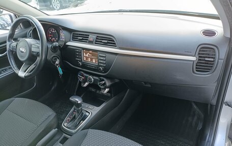 KIA Rio IV, 2018 год, 1 439 000 рублей, 10 фотография