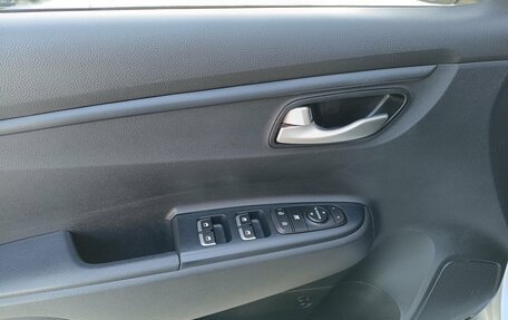 KIA Rio IV, 2018 год, 1 439 000 рублей, 15 фотография