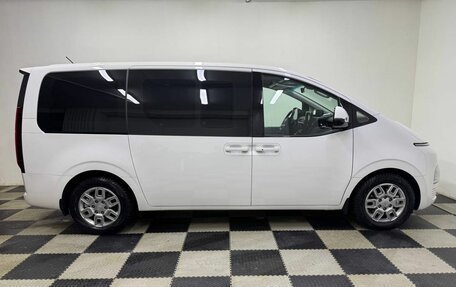 Hyundai Staria, 2021 год, 5 100 000 рублей, 4 фотография