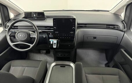 Hyundai Staria, 2021 год, 5 100 000 рублей, 11 фотография