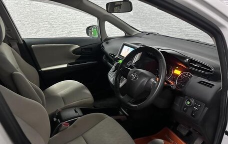 Toyota Wish II, 2012 год, 973 000 рублей, 18 фотография