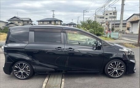 Toyota Sienta II, 2017 год, 1 165 000 рублей, 6 фотография