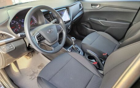 Hyundai Solaris II рестайлинг, 2017 год, 1 281 500 рублей, 8 фотография