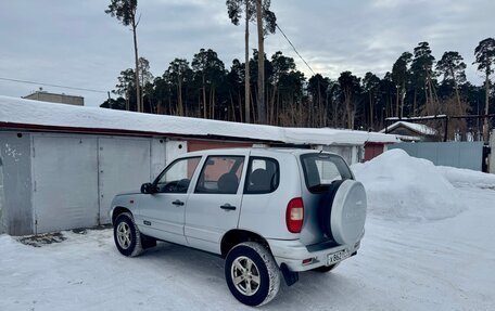 Chevrolet Niva I рестайлинг, 2006 год, 310 000 рублей, 2 фотография