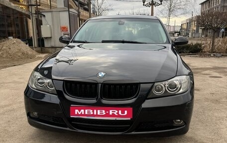 BMW 3 серия, 2006 год, 700 000 рублей, 1 фотография
