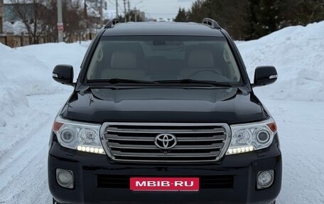 Toyota Land Cruiser 200, 2012 год, 3 290 000 рублей, 1 фотография