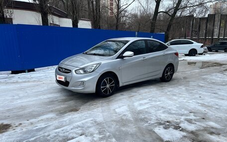 Hyundai Solaris II рестайлинг, 2011 год, 630 000 рублей, 1 фотография