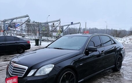 Mercedes-Benz E-Класс, 2010 год, 1 350 000 рублей, 3 фотография