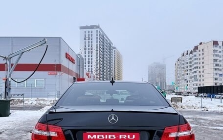 Mercedes-Benz E-Класс, 2010 год, 1 350 000 рублей, 4 фотография