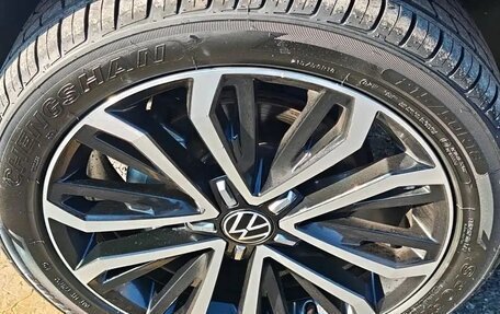 Volkswagen T-Roc I, 2022 год, 1 900 000 рублей, 9 фотография