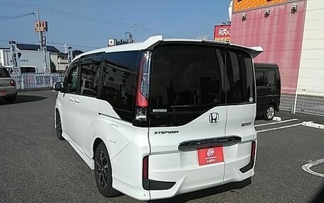 Honda Stepwgn IV, 2017 год, 1 790 000 рублей, 4 фотография