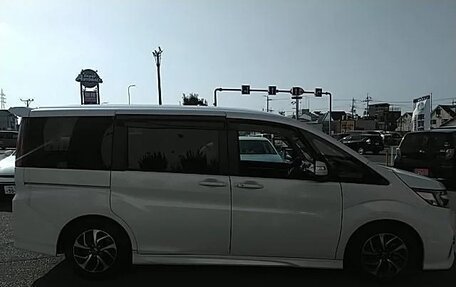 Honda Stepwgn IV, 2017 год, 1 790 000 рублей, 8 фотография