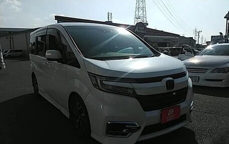 Honda Stepwgn IV, 2017 год, 1 790 000 рублей, 11 фотография