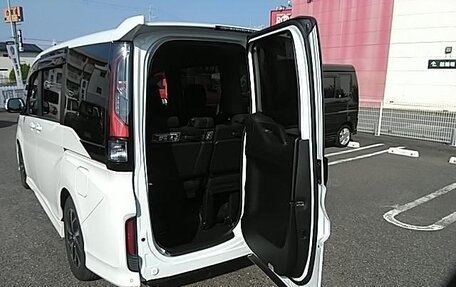 Honda Stepwgn IV, 2017 год, 1 790 000 рублей, 17 фотография