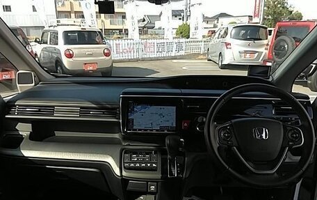 Honda Stepwgn IV, 2017 год, 1 790 000 рублей, 18 фотография