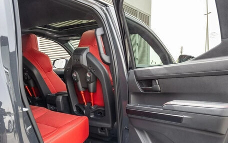 Toyota Tacoma, 2025 год, 10 050 000 рублей, 17 фотография